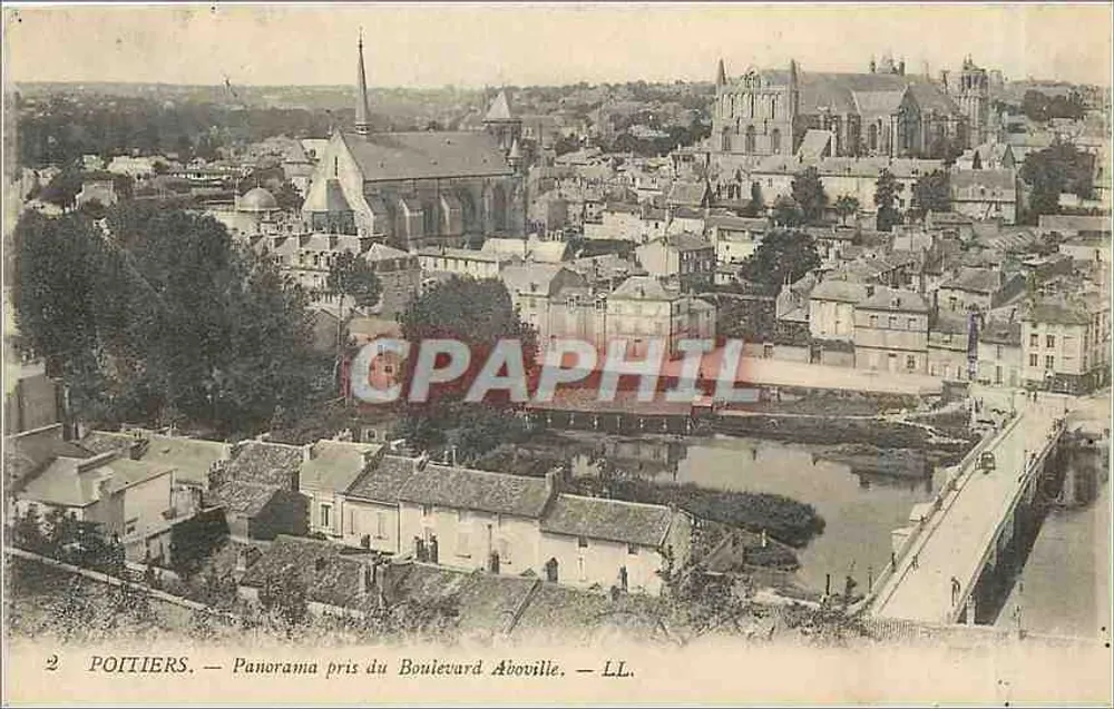 Poitiers — Panorama pris du Boulevard Aboville — LL - Recto