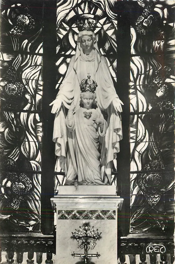 Statue der Notre Dame des Heiligen Herzens — Issoudun — Verlag Mr. Roussel - Vorderseite