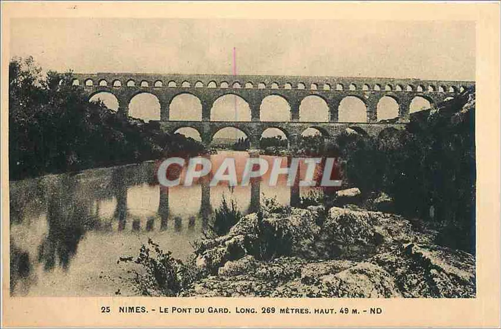 Nîmes - O Pont du Gard — comp. 269 metros, alt. 49 m — ND - Frente