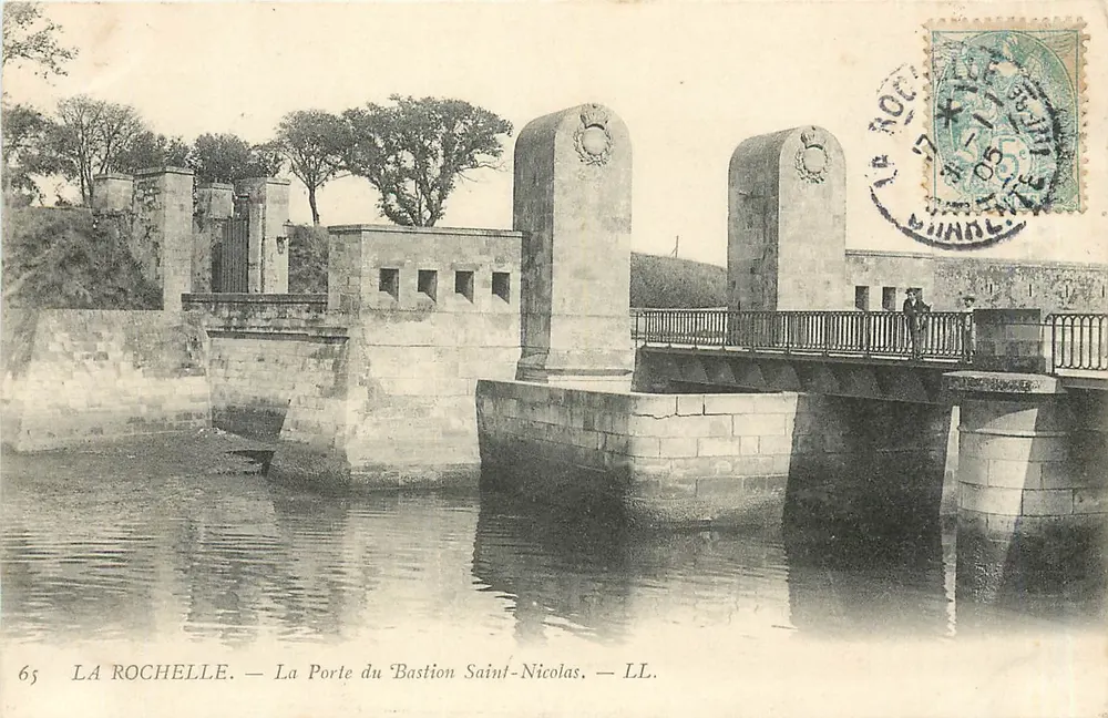 La Rochelle — La Porte du Bastion Saint-Nicolas — LL. - Recto
