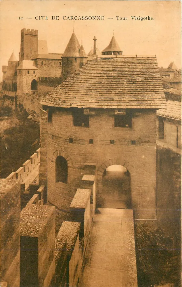 Cité de Carcassonne — Tour Visigothe — Phototypie A.D.I.A. n°12 - Front