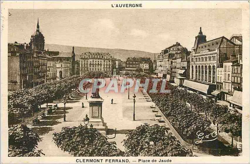 Clermont-Ferrand — Place de Jaude — Editor G. A. O. - Frente