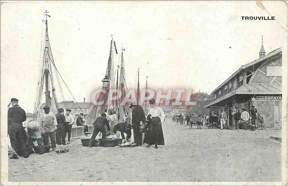 Mercado à beira da água — Trouville — editor Dufaye - Frente