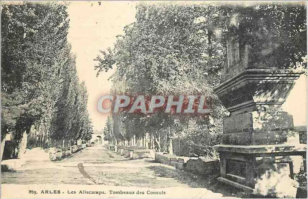 Arles - Les Aliscamps. Tumbas dos Consules - Frente
