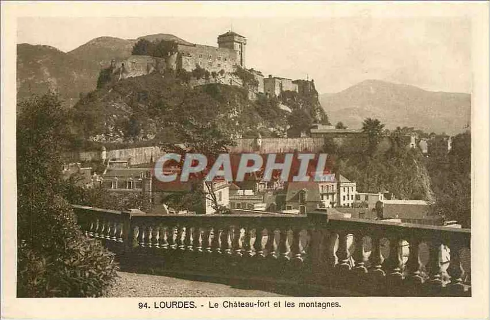 Lourdes - Das FestungsSchloss und die Berge — CPHAPHIL - Vorderseite