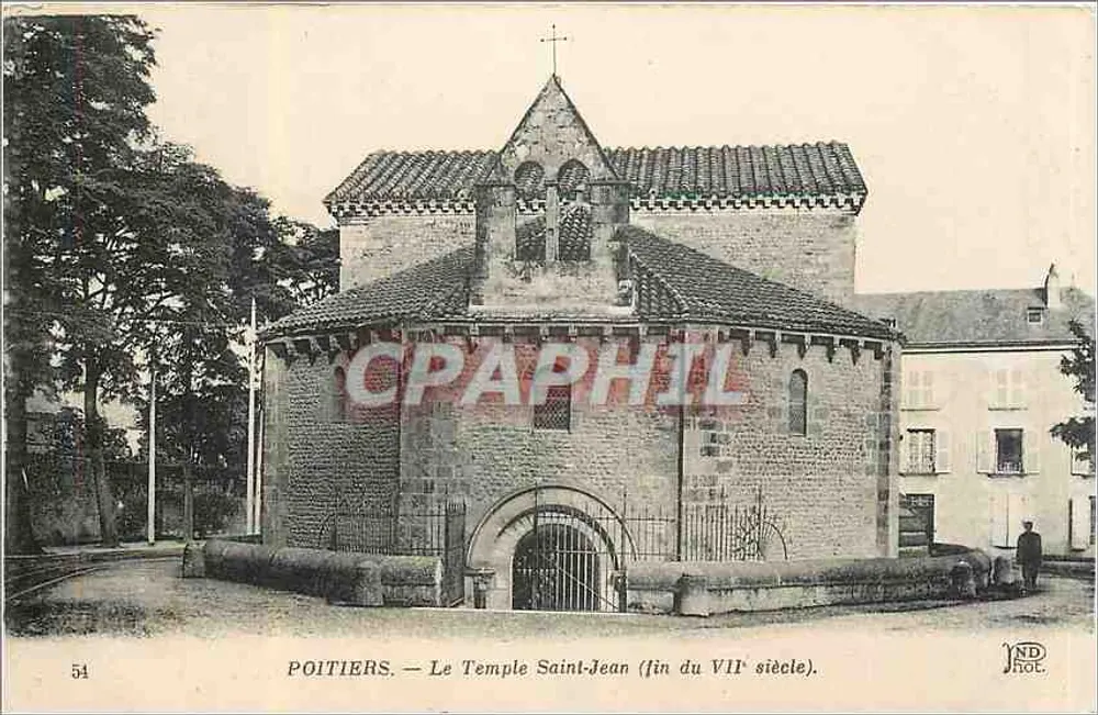 Poitiers — O Templo de São João (fim do século VII) — ND Hol - Frente
