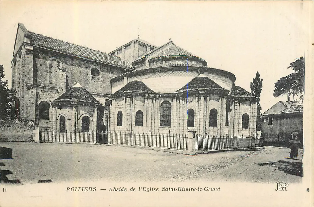 Poitiers — Apsis der Kirche Saint-Hilaire-le-Grand — JND Phot. - Vorderseite