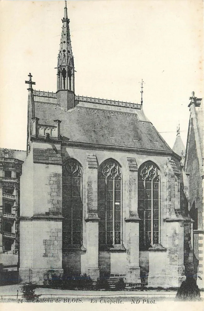 Castelo de BLOIS — A Capela — ND Phot. - Frente