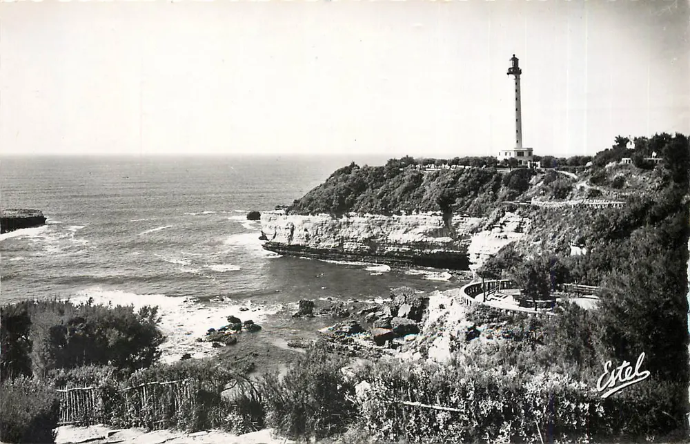 O Farol de Saint-Martin — Biarritz — Estel - Frente