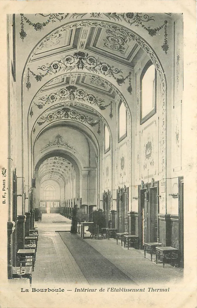 La Bourboule — Interior do Estabelecimento Termal — B.F. Paris - Frente