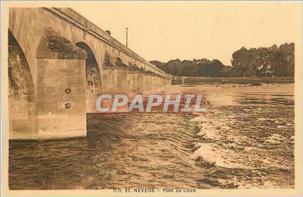 Ponte do Loire — Nevers — R.N. 91 - Frente