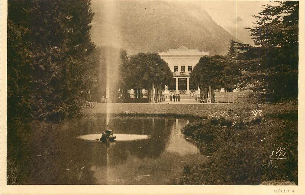 Luchon — Die Wasserstelle im Park und das Casino — Héloïse 'Elfe' n°4 - Vorderseite