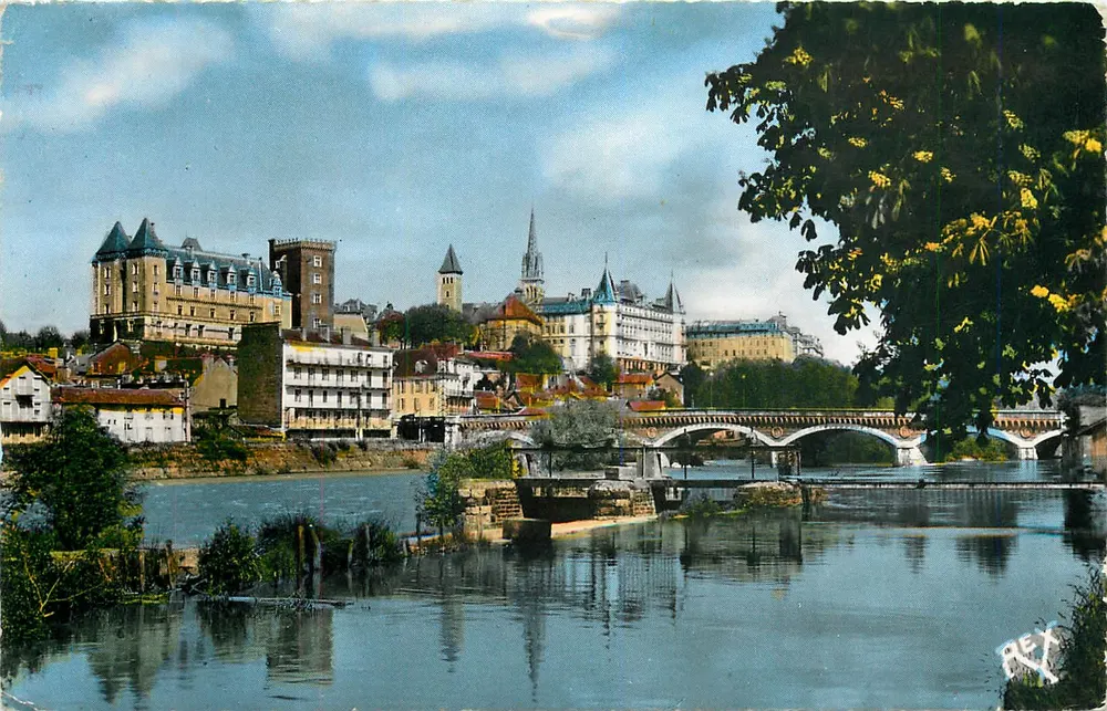 Pau (B.P.) — O Gave e o Castelo — Edição Veritable - Frente