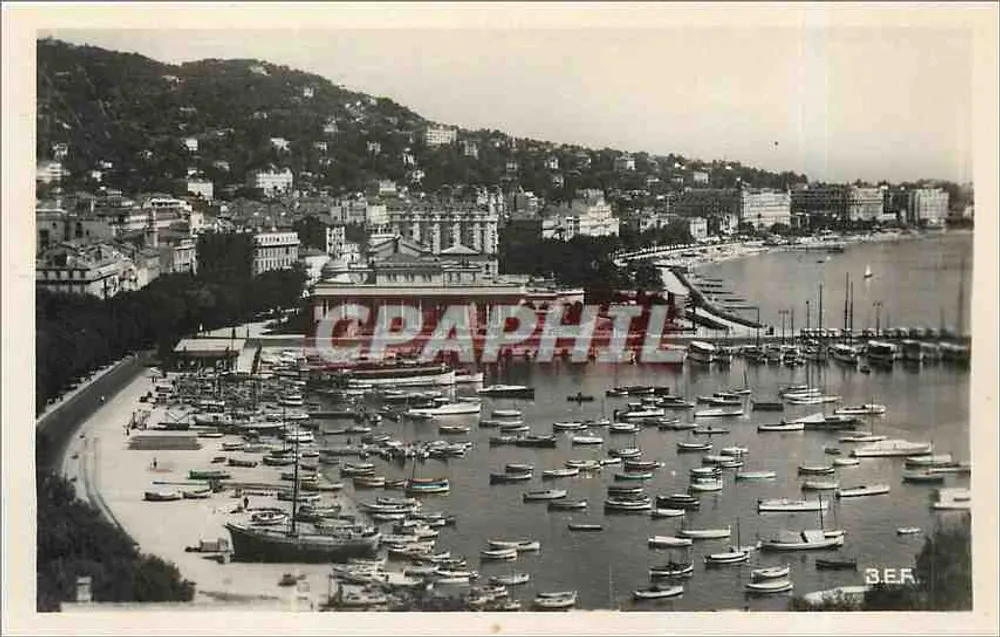 Cannes — Vue prise du Mont Chevalier — REAL-PHOTO - PARIS - Recto