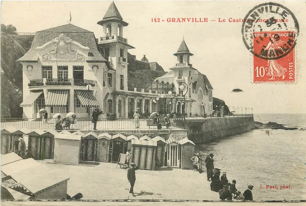 Granville — O Casino à mer caute — J. Puel, fot. — n° 142 - Frente