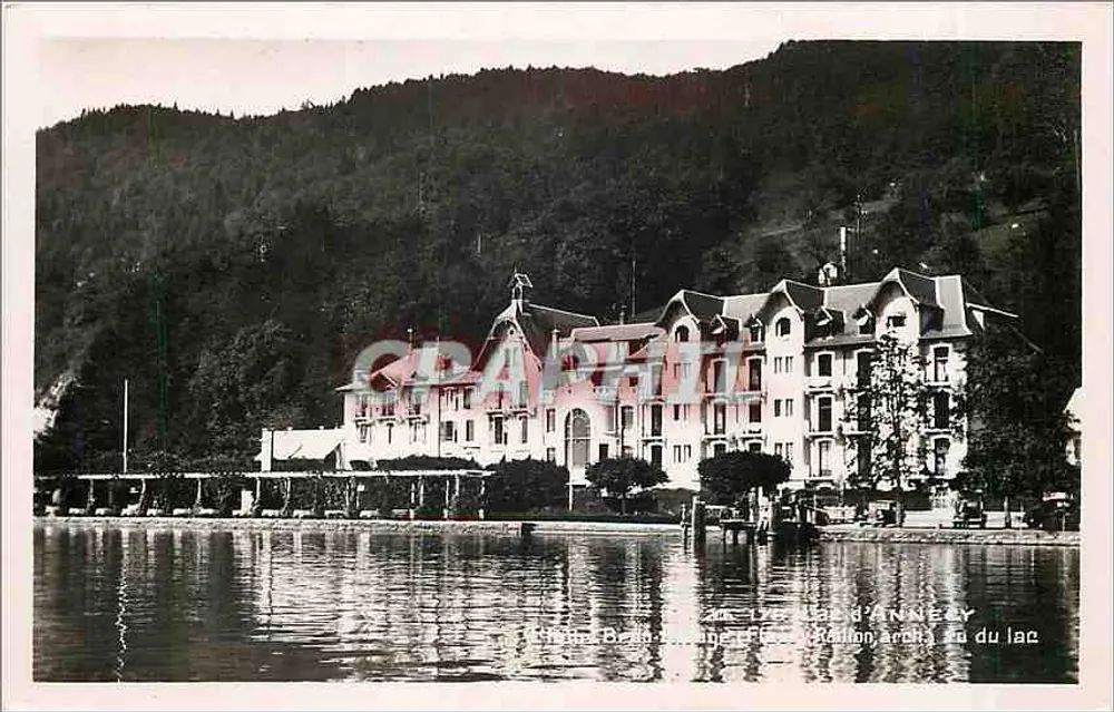 Hotel de la Station d'Annecy — Vista do lago - Frente