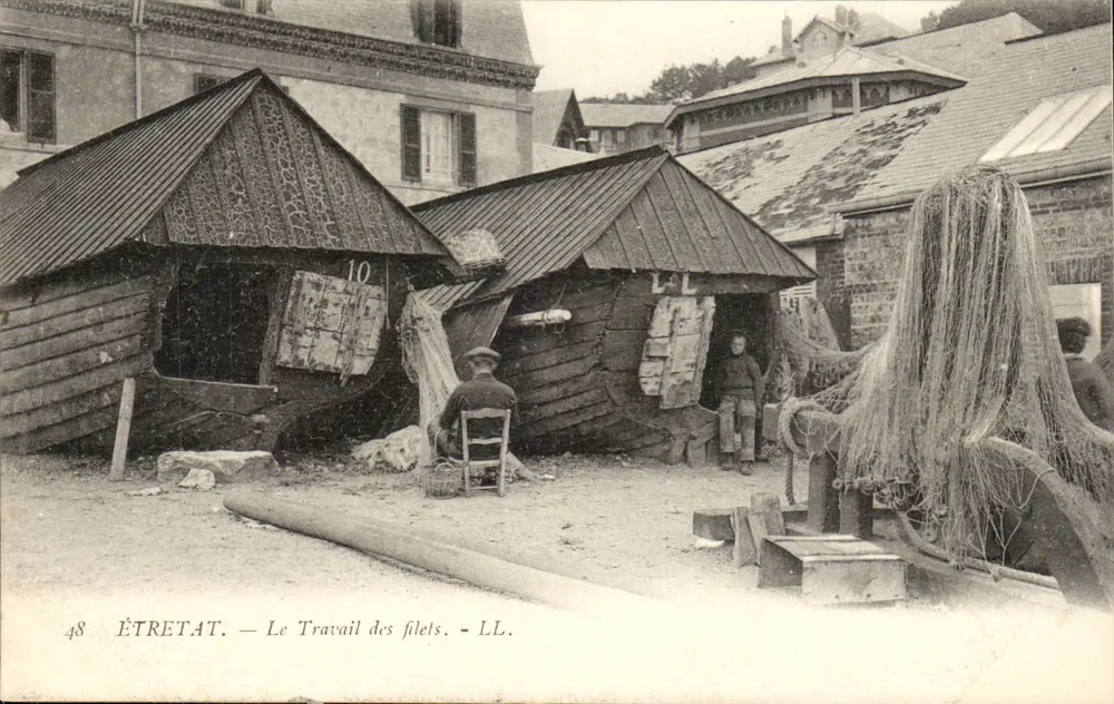 ÉTRETAT — Le Travail des filets — LL. - Recto