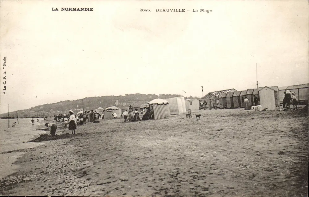 Deauville — A Praia — A Normandia — A C.P.A. Paris - Frente