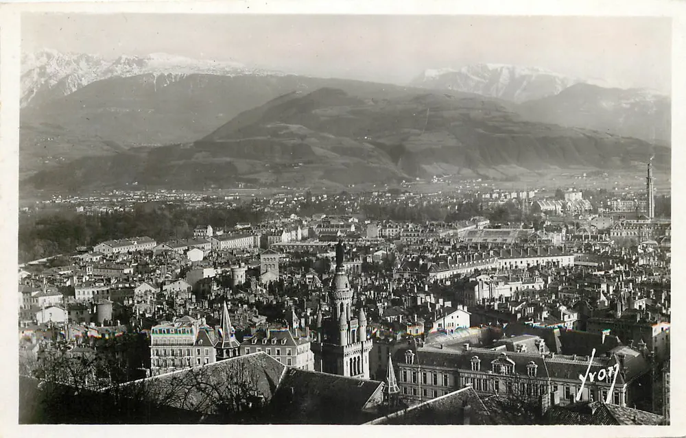 Grenoble (Isère) — Vista geral no fundo Champrouse e o Taillefer — Edições de Arte 'W.G.H.R.', Paris - Frente