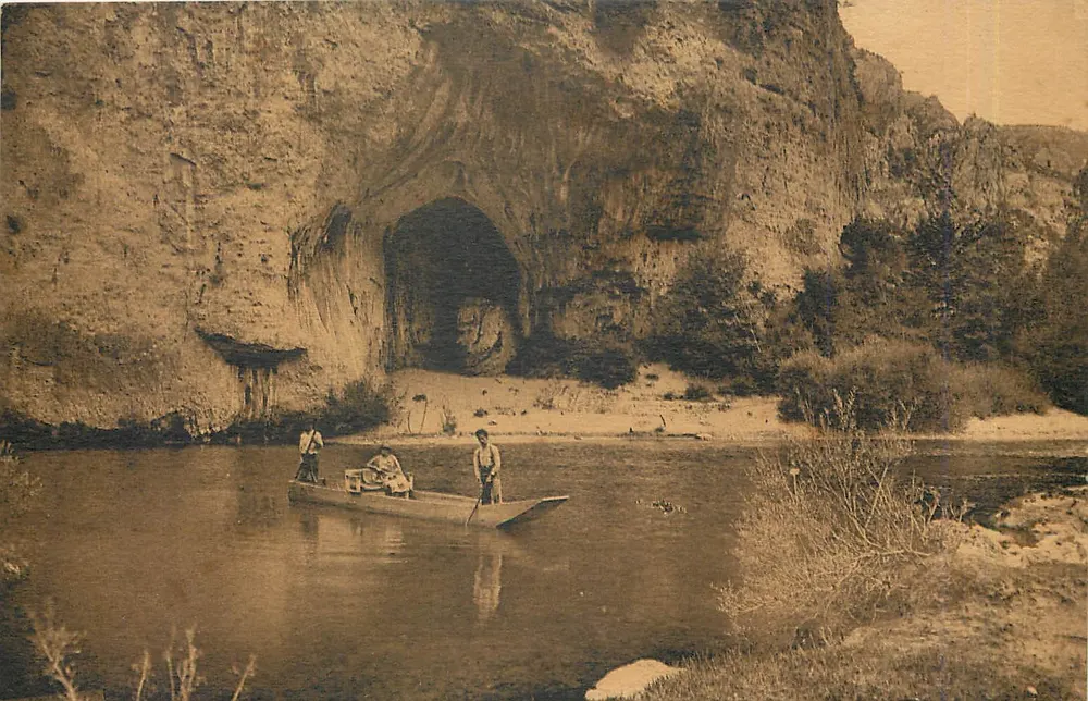 Gorges do Tarn — Gruta da Momie — Editor: P. Tocquet - Frente