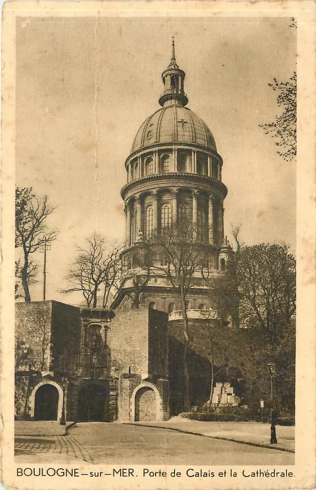 Boulogne-sur-Mer — Porte de Calais und die Kathedrale — Ausgabe des Syndikats für Tourismus und Initiative Boulogne-sur-Mer - Vorderseite