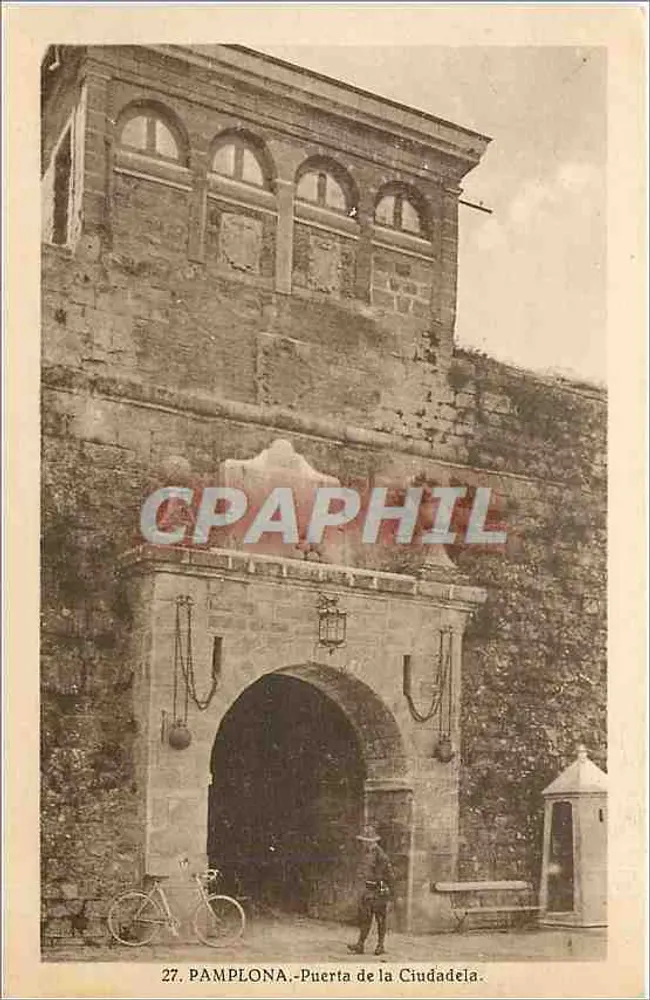 Pamplona - Puerta de la Ciudadela — éditeur L. Rusin, n° 27 - Recto