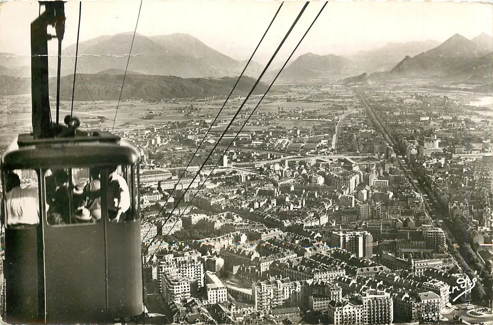 Grenoble — Vista do teleférico da Bastilha — Edição de Arte André - Frente