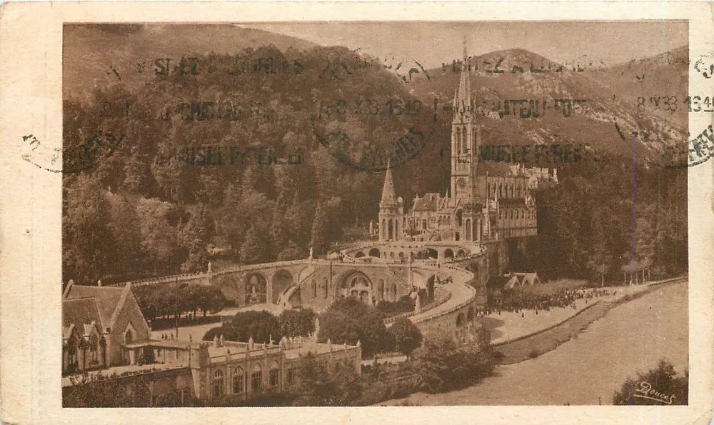 Lourdes — Vista geral da Basílica P.D. — Edit. P. Dufect, Lourdes, n°32 - Frente