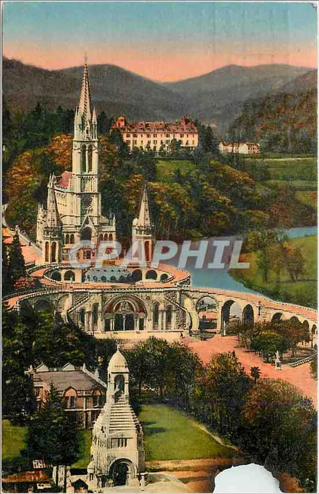 La Basilique vue du Château-Fort — Lourdes — Éditions Lourdes - Recto