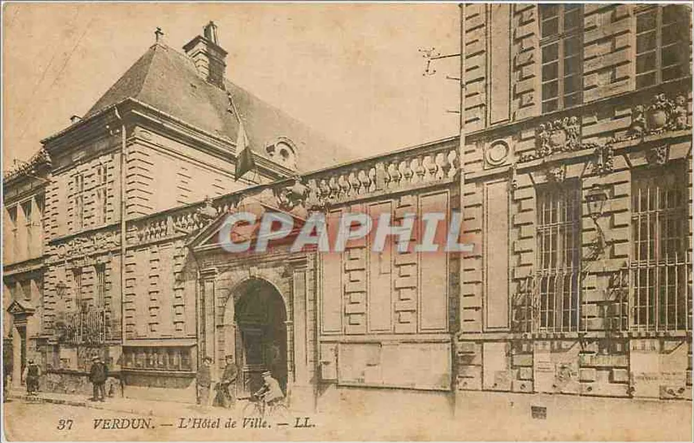 Verdun — L'Hôtel de Ville — LL. - Frente