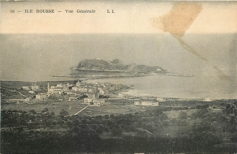 Ilha Rousse — Vista Geral — LL - Frente