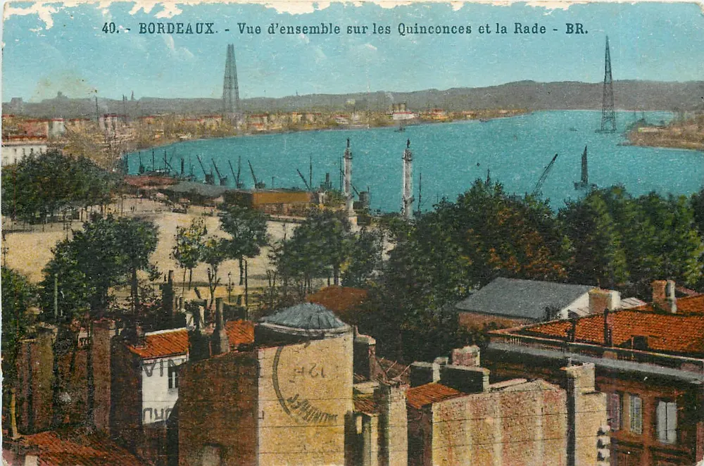 Bordeaux - Vista geral sobre os Quinconces e a Rade - BR. - Frente