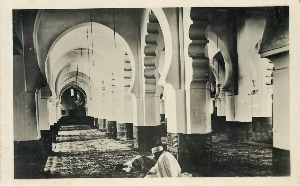 Algerije — Binnenkant van de Grote Moskee — Éditions Photographiques Algériennes - Voorkant