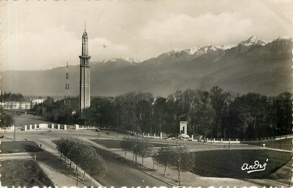 Grenoble — Torre da Exposição e Cadeia dos Alpes — Edição de Arte André - Frente