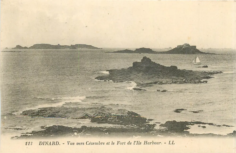 Dinard — Aussicht Richtung Cézembre und das Fort der Inselhafte — LL - Vorderseite