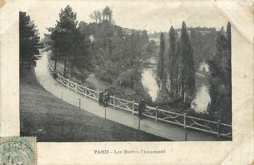 PARIS - Les Buttes-Chaumont — vista do parque com passeio e lago — editor não identificado - Frente