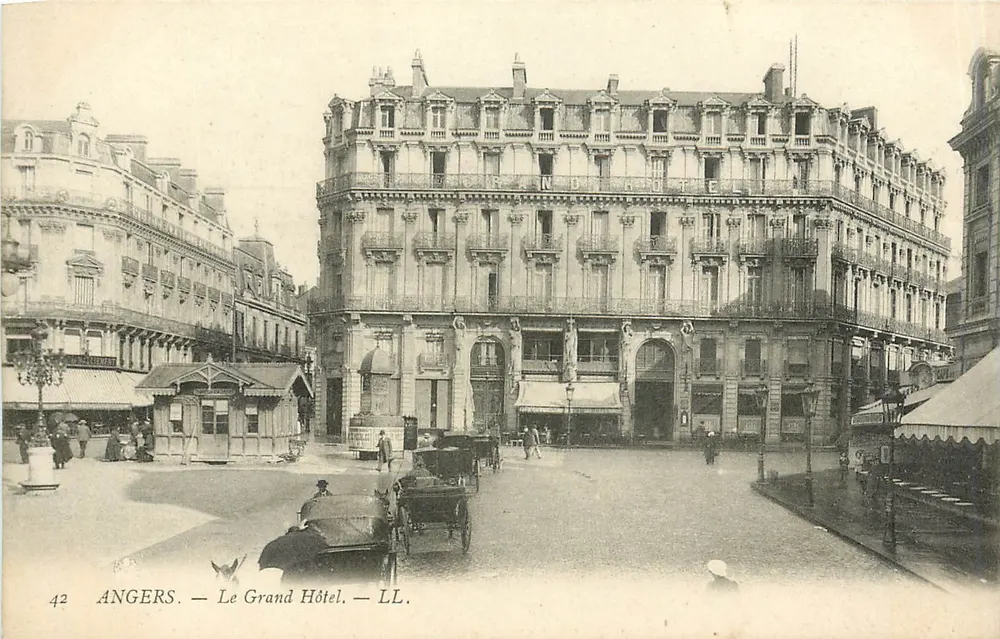 Angers — O Grande Hotel — LL. — n°42 - Frente