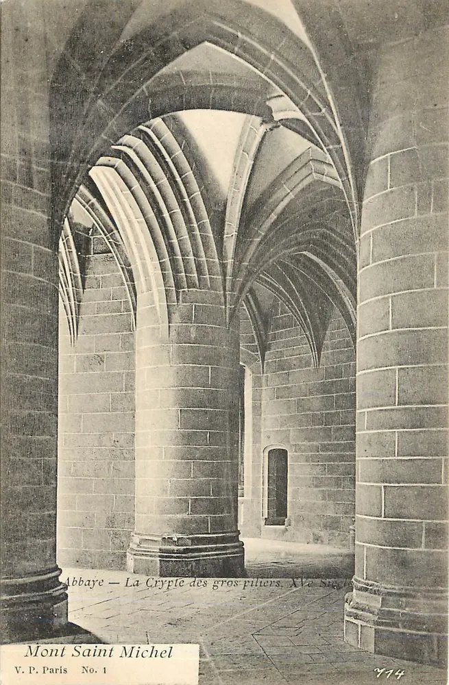 Monte Santo Michel — A Cripta dos Grandes Pilares, Século XV — V.P. Paris No. 1 - Frente