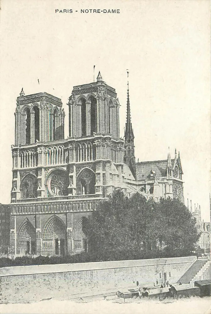 Paris - Catedral de Notre-Dame — vista da fachada gótica — editor - Frente