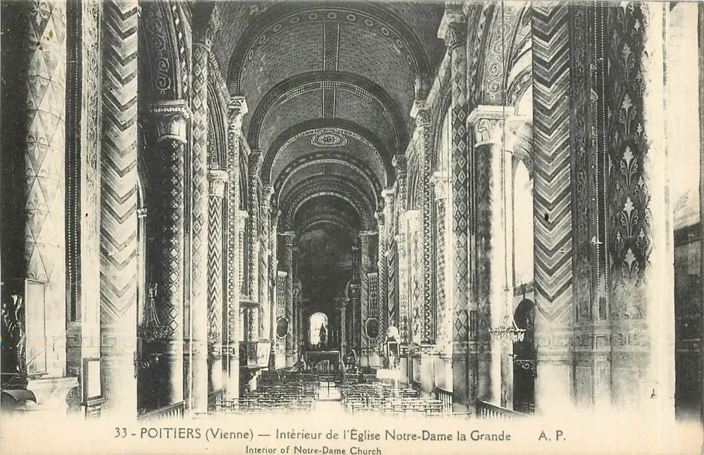 Innenraum der Kirche Notre-Dame la Grande — Poitiers (Vienne) — A.P. - Vorderseite