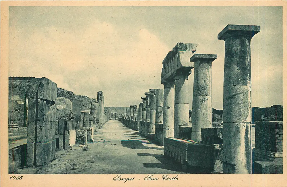 Pompeii - Civil Forum — view of the Roman columns — publisher L. & L., n° 1035 - Front