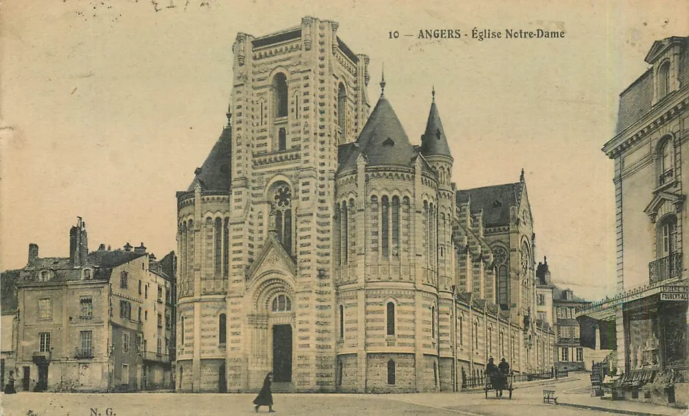 Angers - Igreja de Nossa Senhora — N.G. — n°10 - Frente