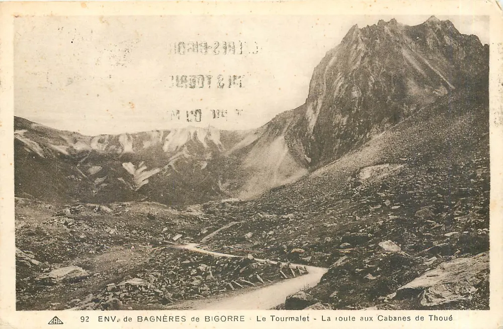 ENV. von BAGNÈRES de BIGORRE — Der Tourmalet — Die Straße zu den Cabanes de Thoué — Verlag: HERMES TOURISME - Vorderseite