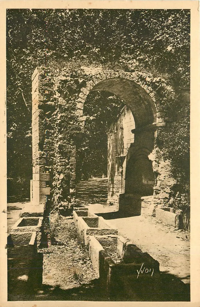 Les Alyscamps — Arles (Bouches-du-Rhône) — Les Éditions d'Art Yvon - Frente