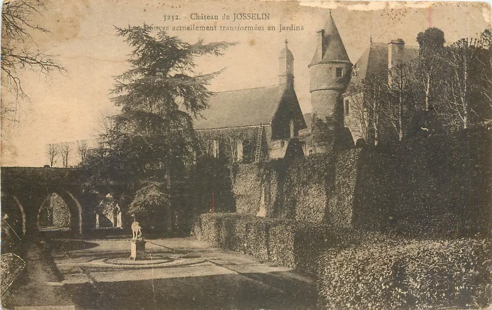Castelo de JOSSELIN — As Ruínas Atualmente Transformadas em Jardins — n° 3232 - Frente