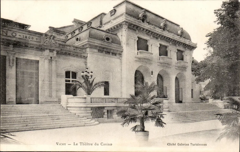 Vichy — El Teatro del Casino — Cliché Galeries Parisiennes n°19009 - Anverso