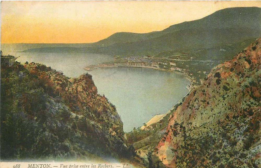 Menton — Vue prise entre les Rochers — LL. n° 988 - Recto
