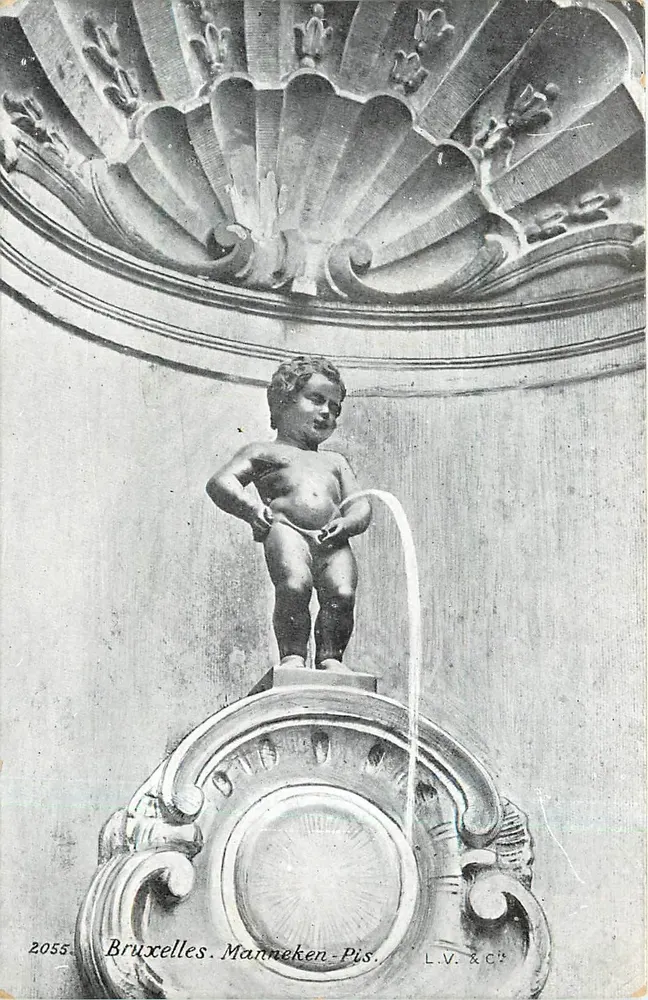 Bruxelas. Manneken-Pis — estátua do menino urinando — L.V. & C° - Frente