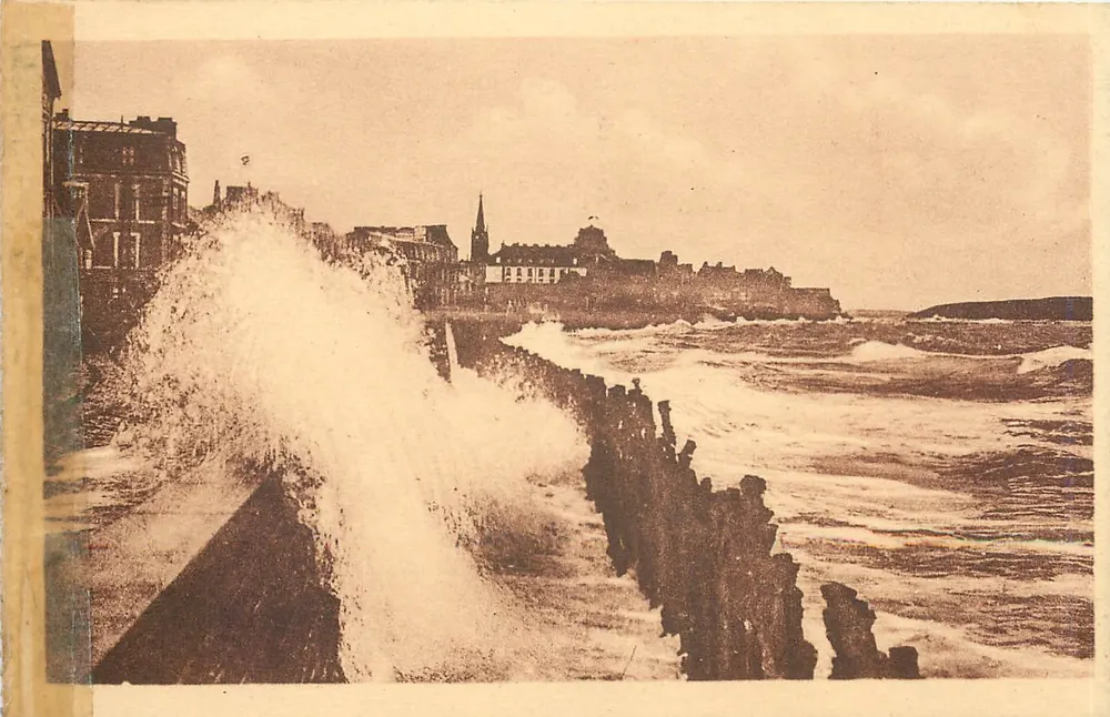 Saint-Malo — Un jour de tempête — Éditeur : Lévy et Neuberg, Paris, n°35 - Recto