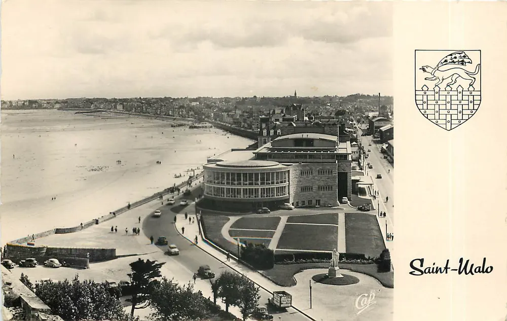 Saint-Malo — Vista da praia e do teatro — C.A.P. n° 1054 - Frente